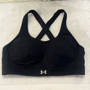Under armour women’s sports bra, size large black